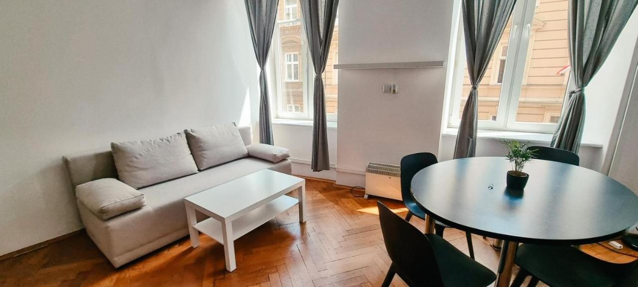 Batorego Apartment Krakow Exterior photo